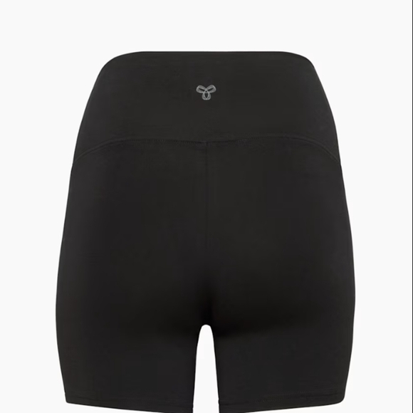 TNA ARITZIA | TnaChill Atmosphere Hi-rise 5" Black Bike Short | Size Medium - Picture 3 of 9